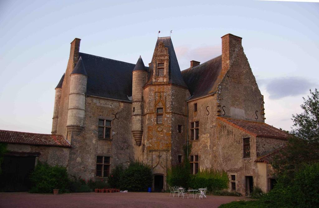 Chateau De Vermette Hotel La Chapelle-Gaudin Exterior photo